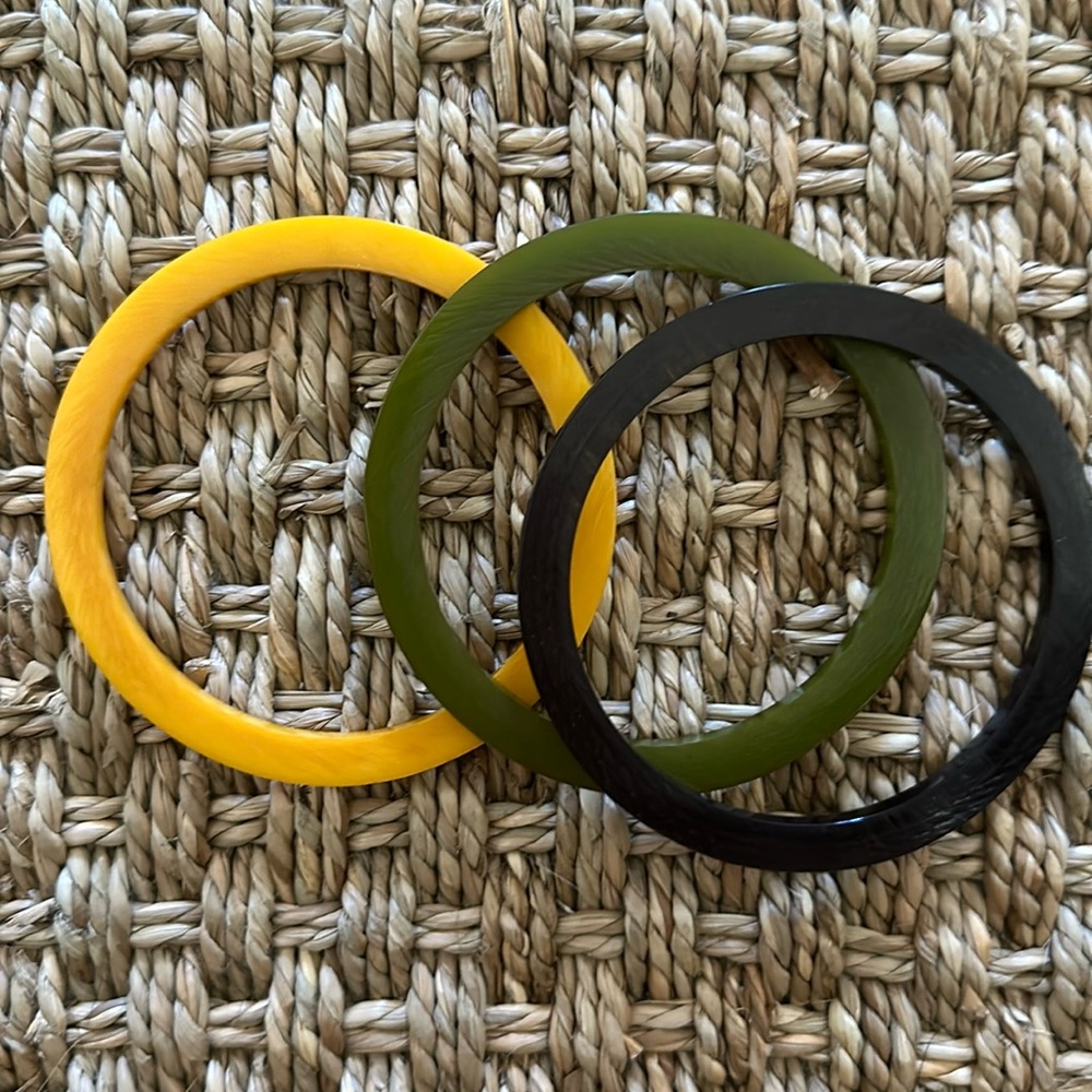 3 Vintage Bakelite Bangle Bracelet, Green, Black and Yellow. Collectible